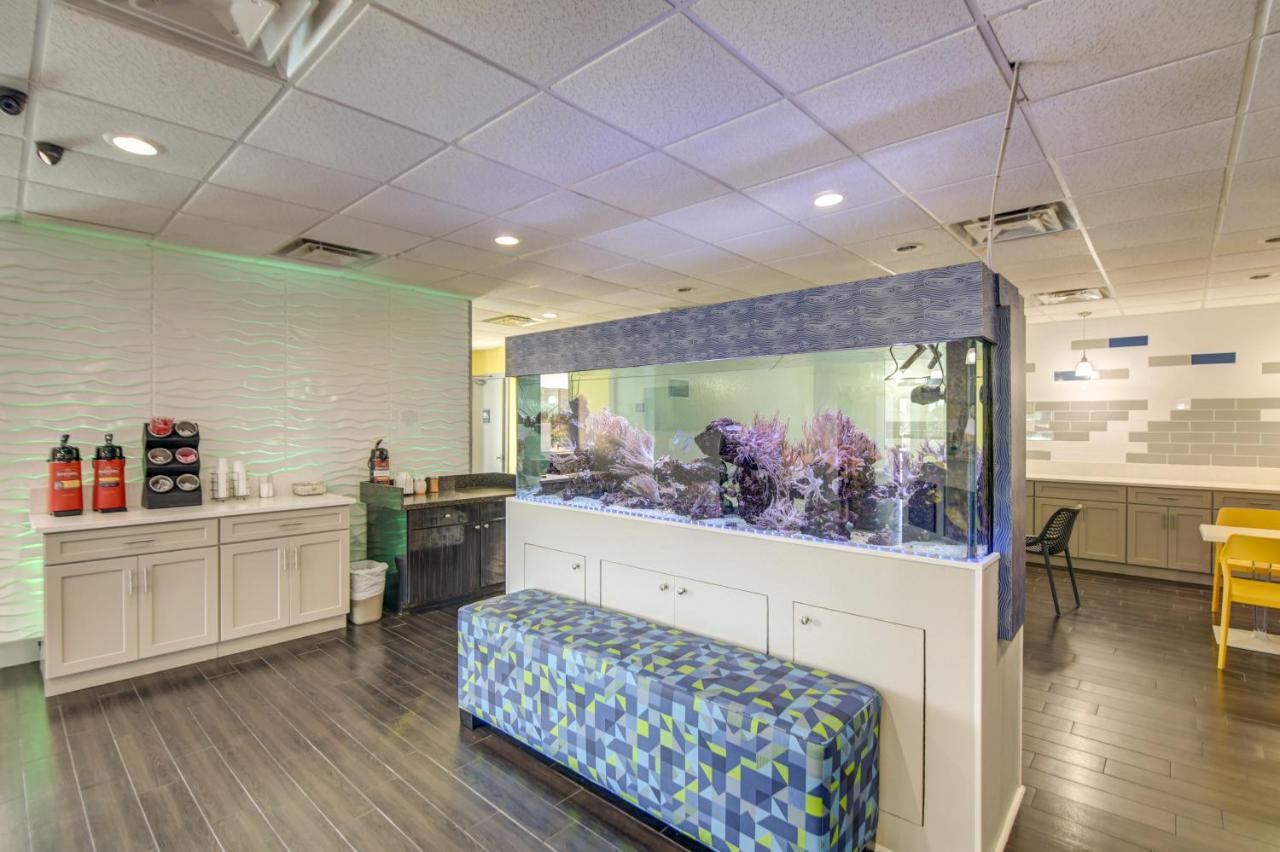 Emerald Coast Inn & Suites フォート・ウォルトン・ビーチ エクステリア 写真