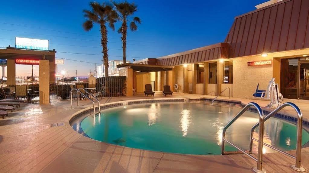 Emerald Coast Inn & Suites フォート・ウォルトン・ビーチ エクステリア 写真